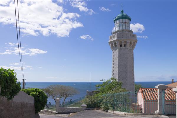 Sète, le phare du Mont Saint Clair - hotel oustau camarguen  - Oustau Camarguen
